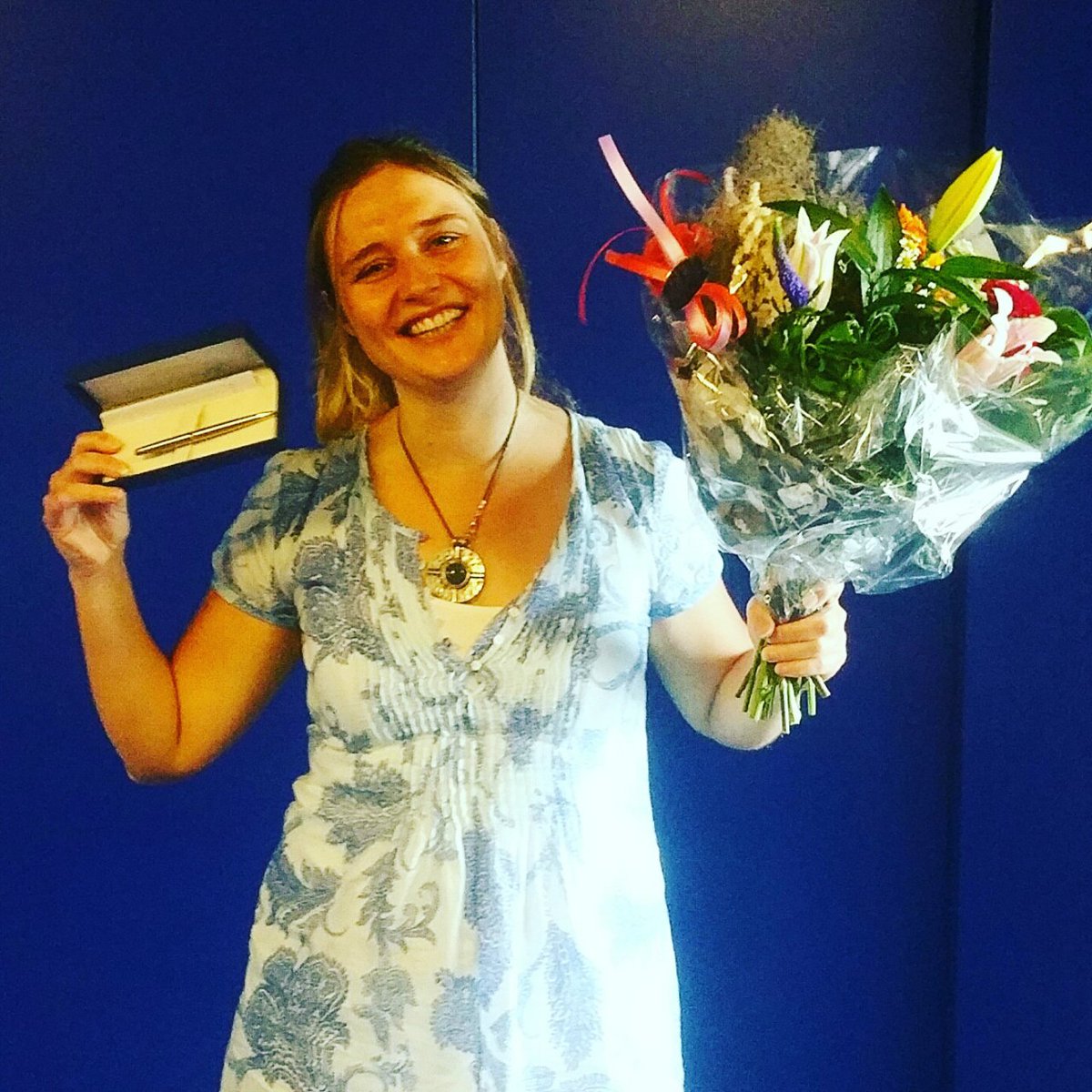 owollring's tweet photo. PATS! Vijf @Librisnieuws-sterren voor #Voorlopers II van Jonge Jury Debuut Prijs Winnaar Mirjam Hildebrand: https://t.co/nXwH8WHLd9 https://t.co/dwWexKyvCy