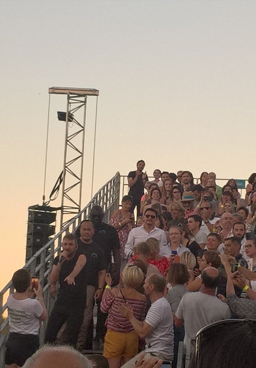 veronik_gbi's tweet photo. Bravo @cwillem pour ce concert fantastique au #festivalestival Merci pour ta générosité,ton énergie de dingue et ta voix que j'adore ❤ ...et ce p'tit tour dans la foule juste wahou 😲 ! #RioTour #1erConcert #heureuse https://t.co/TmZzTmbJuw