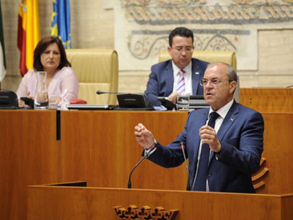 Gran intervención del Pte #Monago en <a href="/Asamblea_Ex/">Asamblea Extremadura</a> dibujando la realidad de #Extremadura, y desmontando #mentiras y #cuentos de <a href="/GFVara/">Guillermo Fdez Vara</a> y su pésimo gobierno. Además anunciando medidas que serían importantes para los extremeños. <a href="/GFVara/">Guillermo Fdez Vara</a> no sale a contestarle, cobardía?... 🤷🏻‍♂️