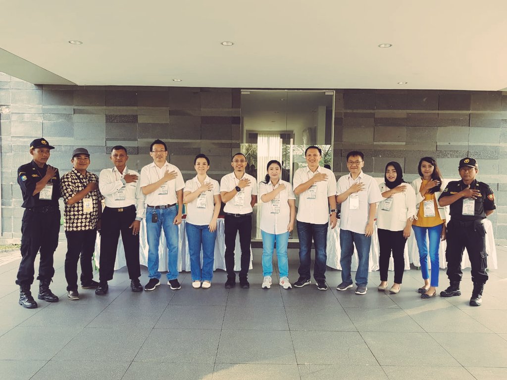 antonilaerbaten's tweet photo. Nyabrang kali golek bakul es
Keringet gobyos mari ngumbah keris
Ojo lali yo rek teko nang TPS
Gak nyoblos gak mbois 😁
#pilgubjatim
#pilkada2018
#tps18
#lidahkulon
#lakarsantri
@e100ss https://t.co/OCcKpFyQLD
