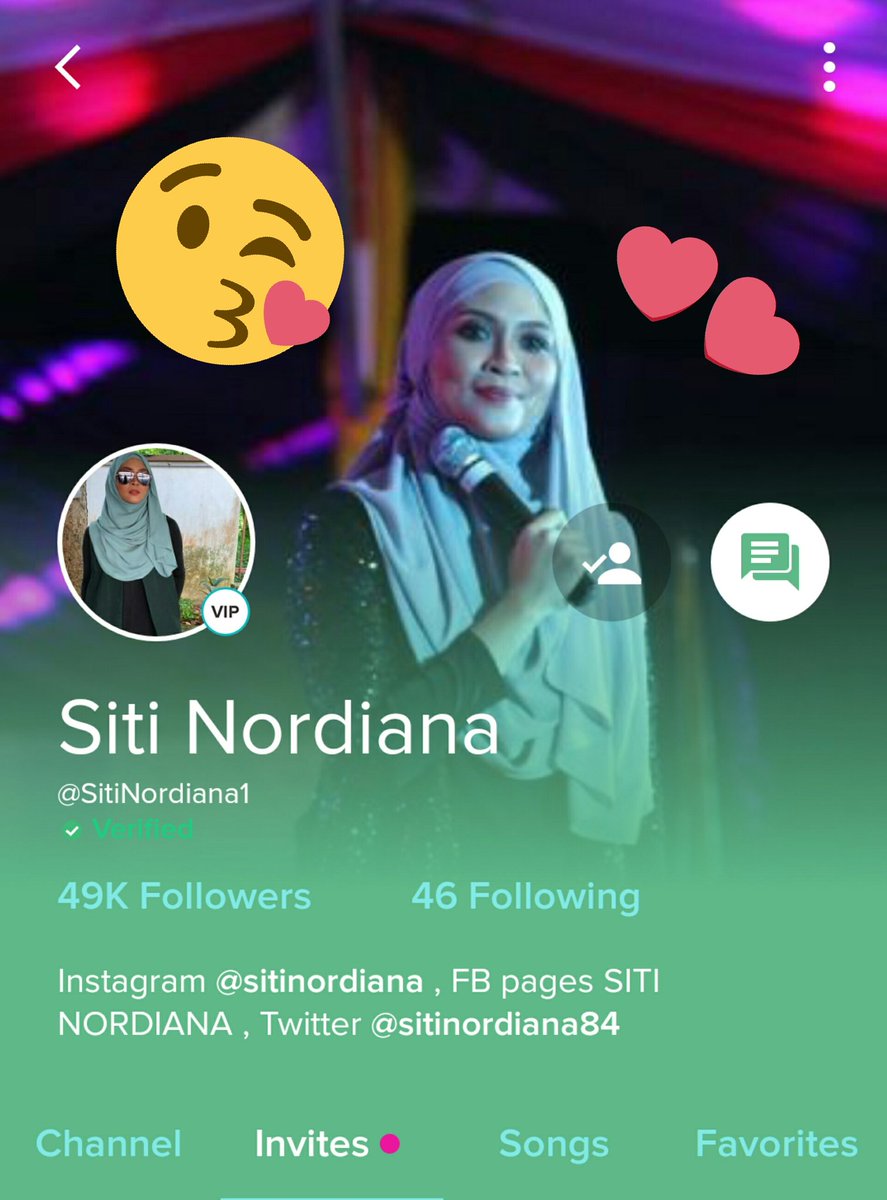 BisikanSyurga94's tweet photo. Nana-neechan @sitinordiana84.. Jom la open smule.. Keh3.. Lama dah tak dpt invite duet dgn kak nana kat smule.. Eh! πππ #Sebenarnya #hatikumilikmu #terusmencintai #sitinordiana #palingcomel πβ€οΈπ https://t.co/BAKF1T3WfA