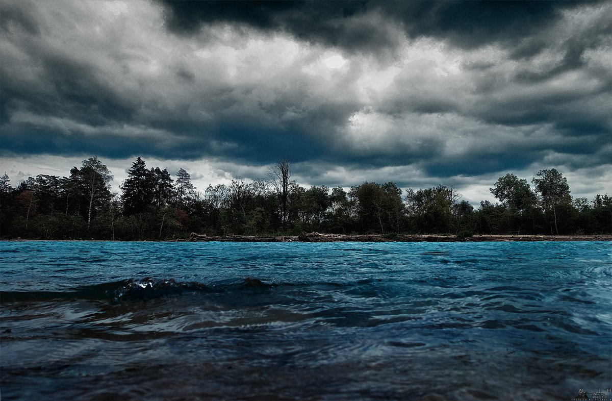 LeWelsch's tweet photo. Ominously
There Is No PLANet B
POV: Selhofen, Muri, Bern, Switzerland.
#Ominously #River #Aare #Trunk #trees #deadtree #Clouds #cloudporn #thunder #storm #Water #waves #A6000 #ILCE6000 #SEL55210 #Belpmoos #Selhofen #Muri #Bern #Switzerland #lewelsch #lewelsch_photo https://t.co/firnEpuiT9
