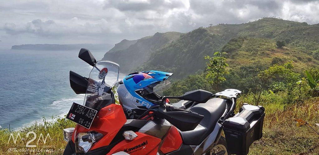 TwoWheelLovers's tweet photo. Some inaccessibile places with four wheels
It’s why we love two wheels
In frame @N60KI
#AdvRiders #2WheelAdv #TwoWheelLovers #XLAdv #DualPurpose #Kawasaki #Versys #VersysX250 #Oneal #OnealHelmet #M2M #KedungTumpang #KawiRiders #KawasakiLife #KawasakiLovers https://t.co/epusydIIzW