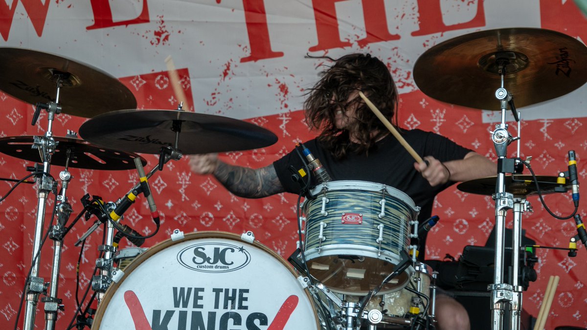 OtherKara's tweet photo. @WeTheKings at @VansWarpedTour San Diego 6.22.18 

Thanks to @thinktei and @LisaJohnsonPix for the #lifeinthepit workshop! 

#san #yyc #vanswarpedtour #warpedtour https://t.co/kJxdWEdJih