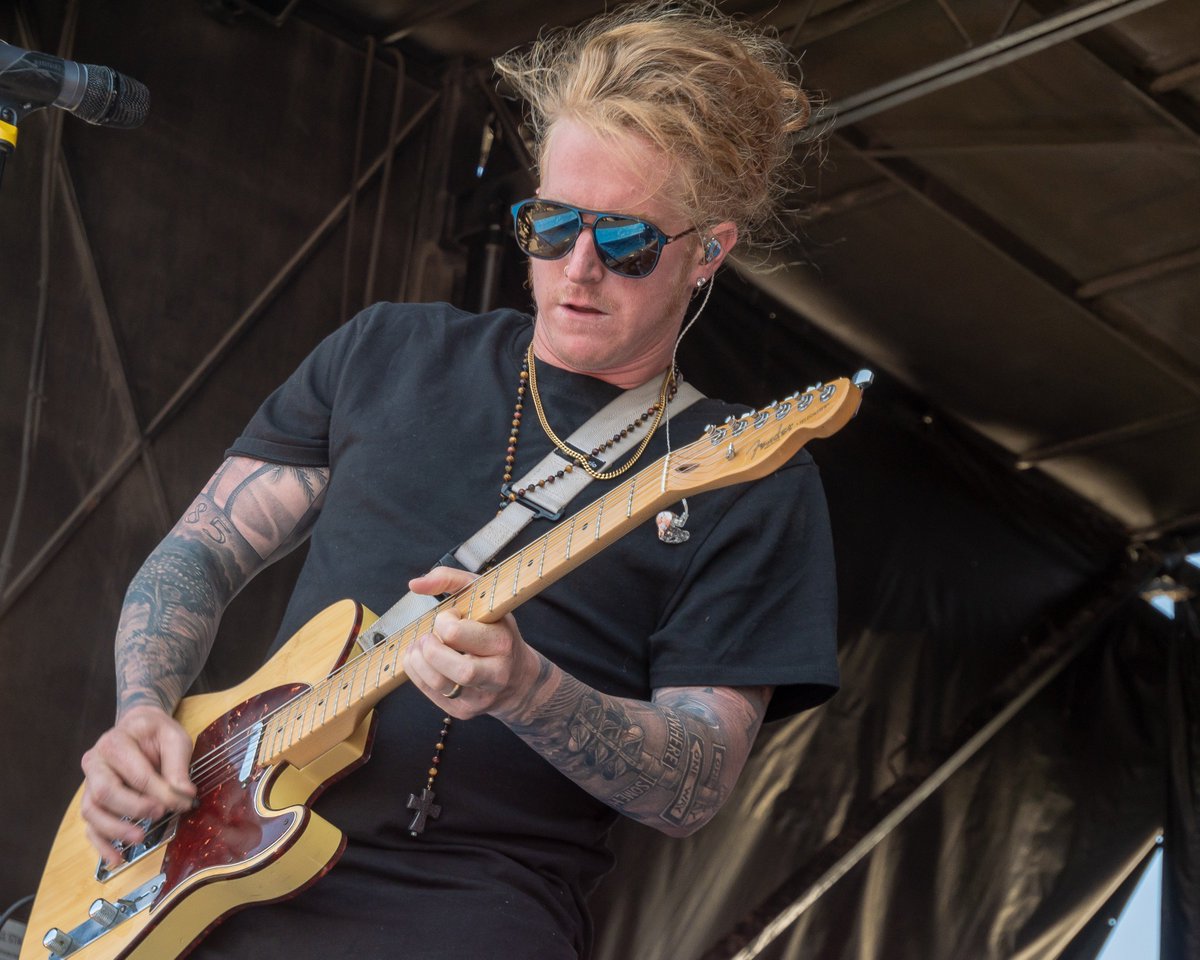 OtherKara's tweet photo. @WeTheKings at @VansWarpedTour San Diego 6.22.18 

Thanks to @thinktei and @LisaJohnsonPix for the #lifeinthepit workshop! 

#san #yyc #vanswarpedtour #warpedtour https://t.co/kJxdWEdJih
