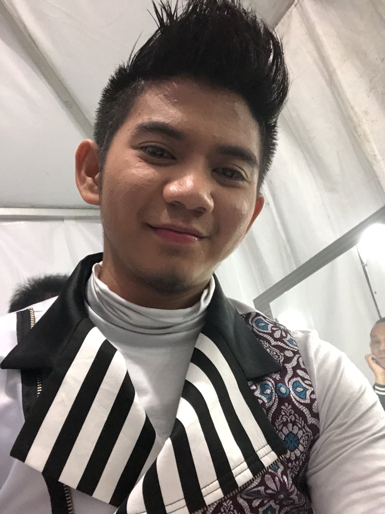 si manis ku
#RizkiRidhoDiPestaRakyat