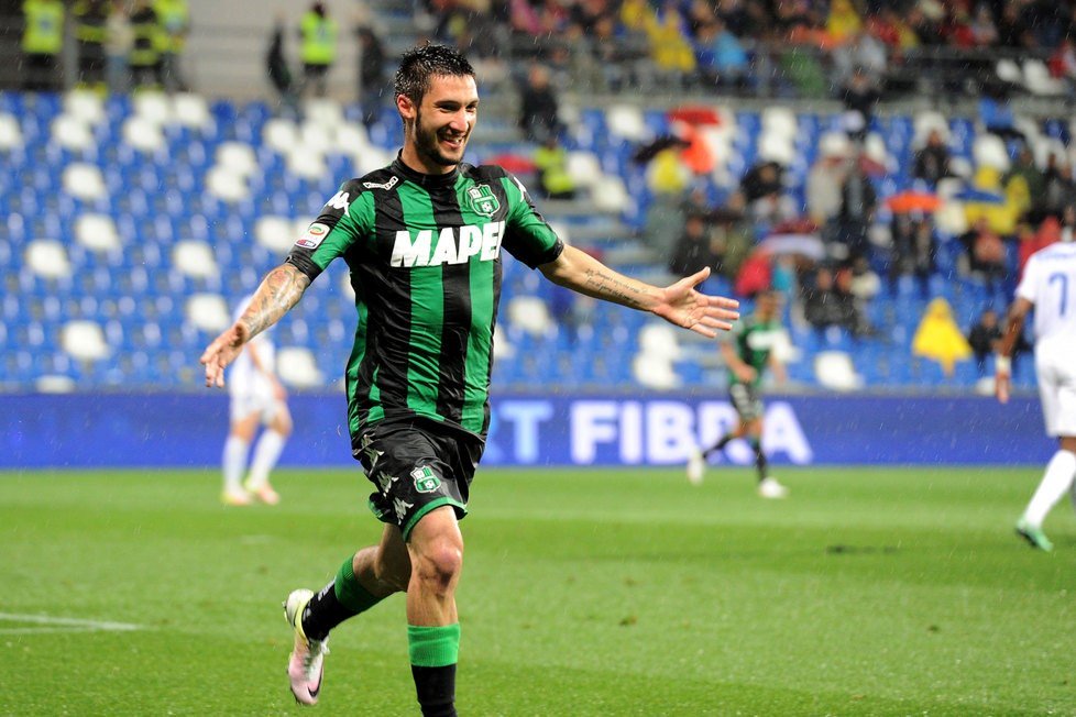 IamGiuann's tweet photo. Colpo esterno dell'Inter. Affare concluso con il Sassuolo per Politano #SN24it https://t.co/ODG2bQWwQm https://t.co/5fzSqjghFF