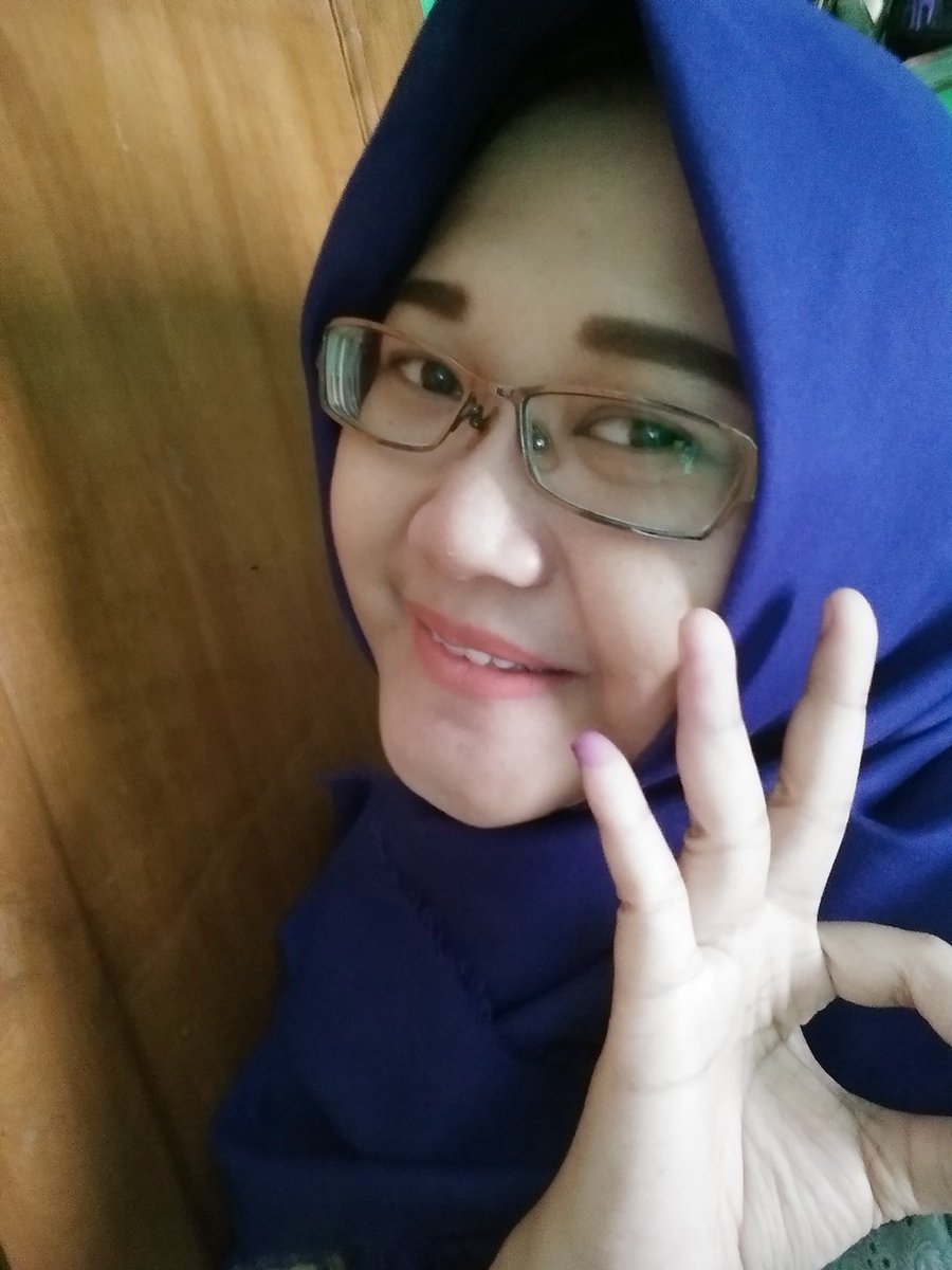 novilaa_'s tweet photo. @BankSinarmas Kelingkingku udah ada tintanya looh... Itu tandanya sy sdh pakai hak suara sy utk memilih pemimpin yg menurut sy amanah. @BankSinarmas @anita_novanti @AdiePramana @erlanditaputri_ #votebanksinarmas #pilkadadamai https://t.co/jskNzdwZSH