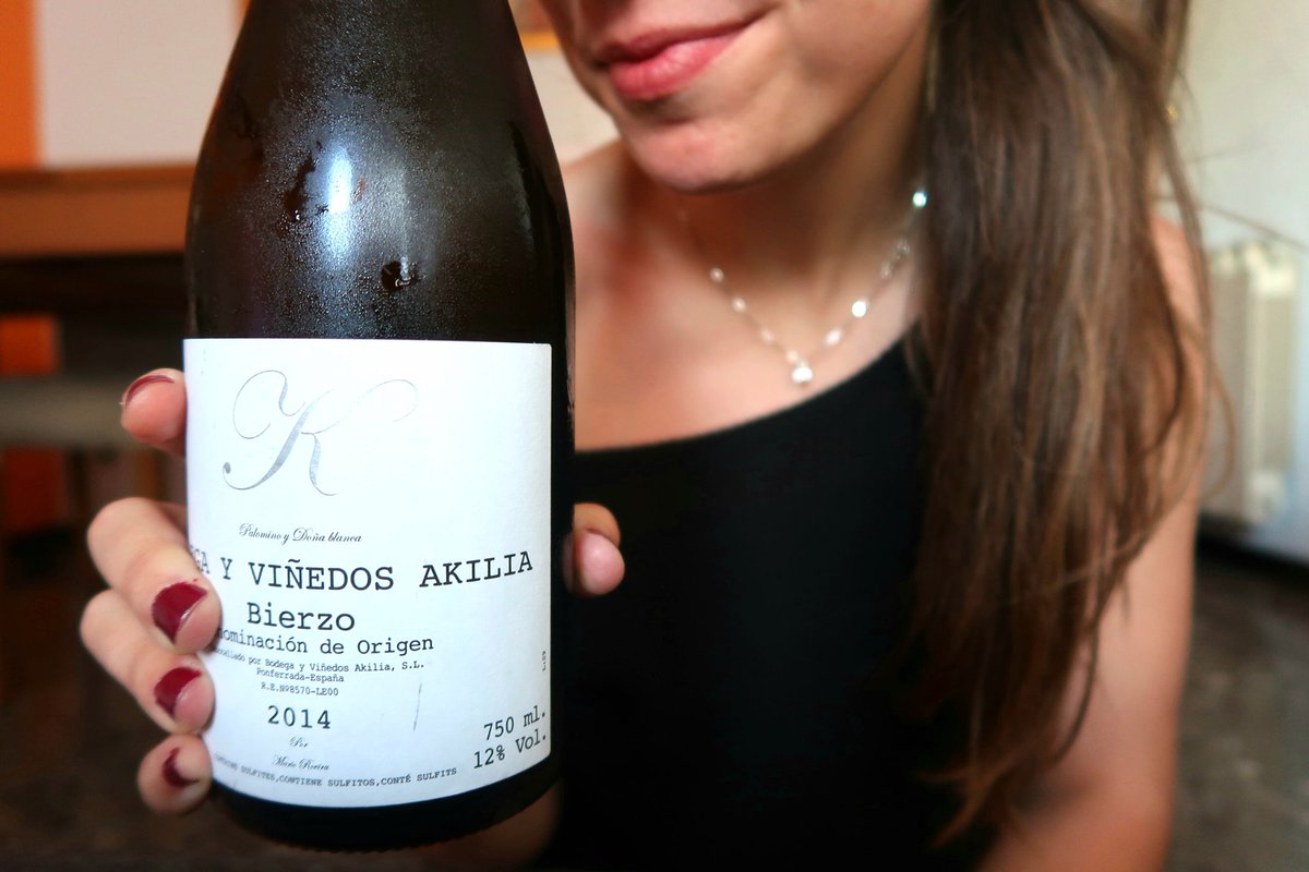 MiriamClotet's tweet photo. Fin y a la vez...principio de todo #Akilia
#mirreturns #dangerwine #thewineisnotjustwine https://t.co/ZtYu6phnMa