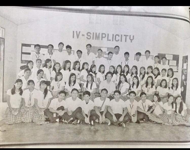 jericunabia's tweet photo. Kanina sa gc creepy may mystery classm8 kami di namin maalala haha busy person kasi sya anyway goodluck sa board joms! @dmnhazel picture mo ng baby ka pa? Ikaw lng wlang buhok peace Hahahahhahaha https://t.co/NAS9zkJanG