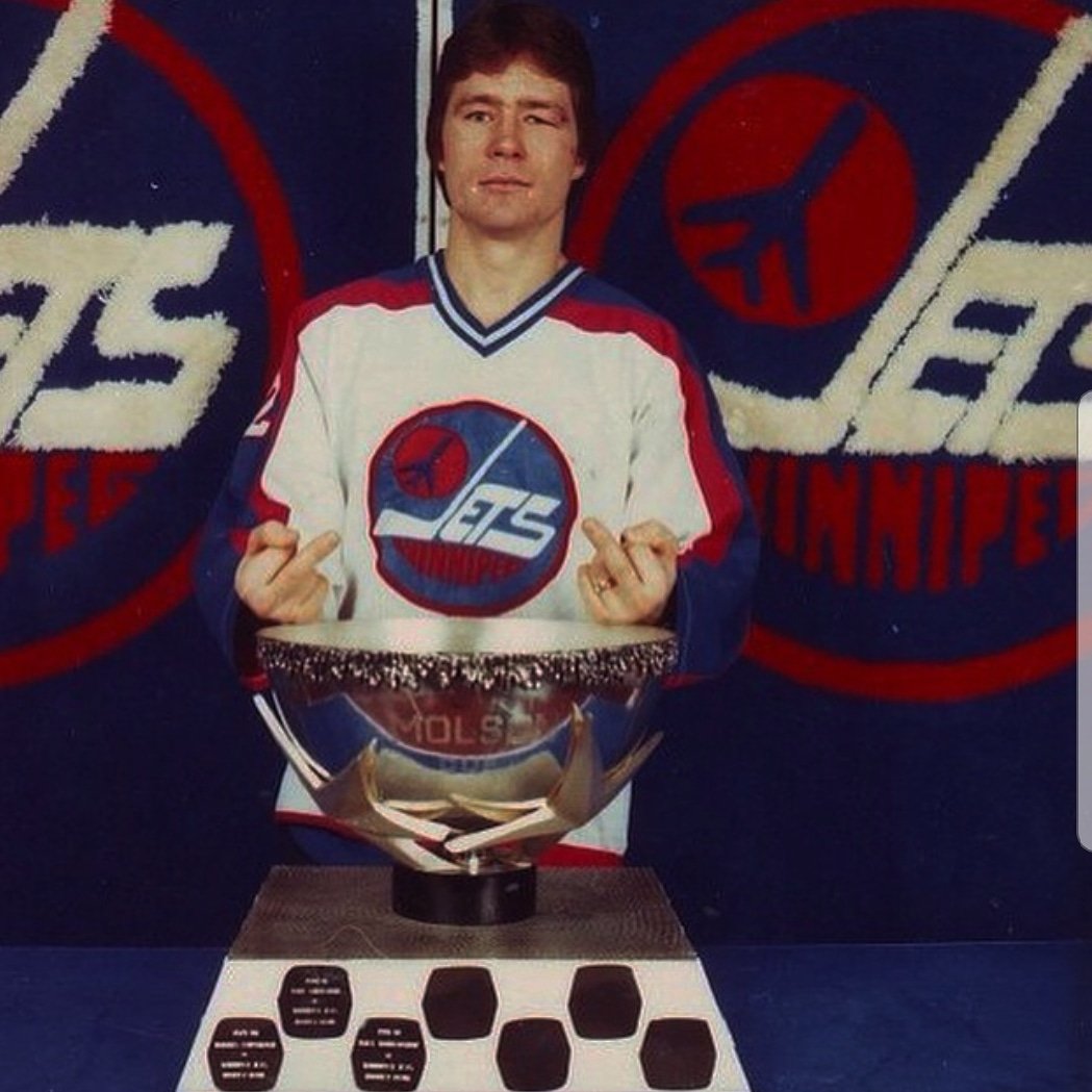 Windog0101's tweet photo. Morris is a legend 2! #nhljets #winnipeg #hockey #molsoncup #winnipegarena #maroonsroad https://t.co/ael1Lk8KQl