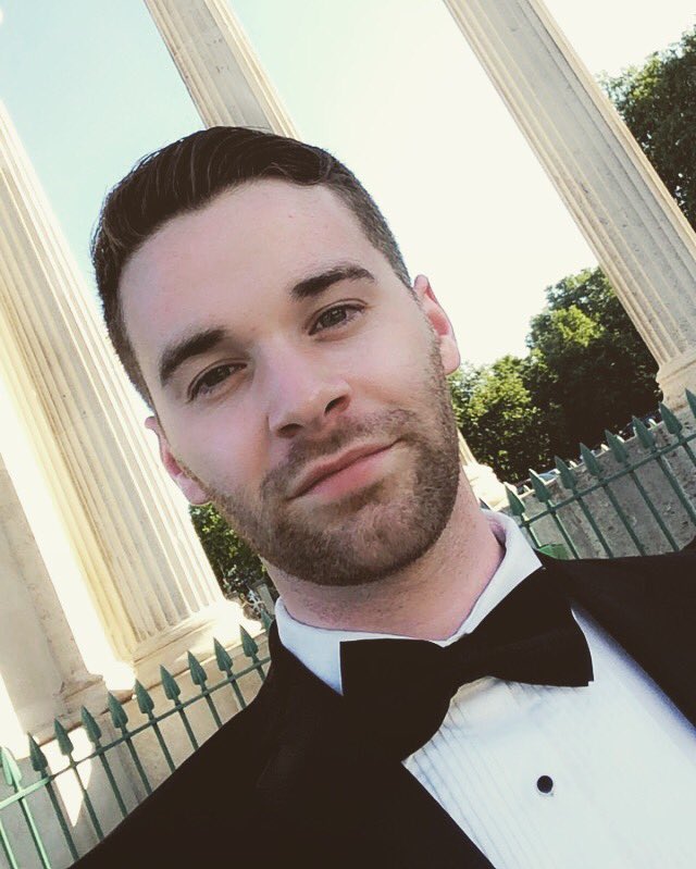 SearchHarryWard's tweet photo. Great night at the HR Excellence Awards 2018 #HREX18 #hrmagazine #hr #awards #tux https://t.co/qPZUAZyJws
