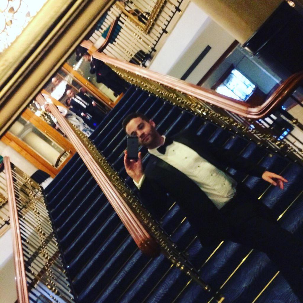 SearchHarryWard's tweet photo. Great night at the HR Excellence Awards 2018 #HREX18 #hrmagazine #hr #awards #tux https://t.co/qPZUAZyJws