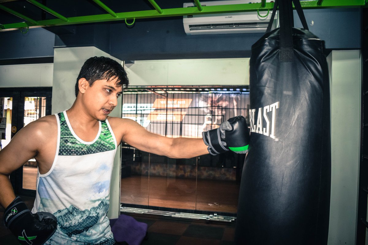 mensaurus's tweet photo. Does a perfect physique exist? And if it does, how can you mold yourself into it? 
Read more about it by clicking on https://t.co/KdUfQWYcMp 

#Mensaurus #Mumbaisblogger #Stylist #MensStyle #MensStylist #LifestyleBlogger #PerfectPhysique #Fitness #Health #Gym #BodyBuilding https://t.co/UXKBm1zjSd