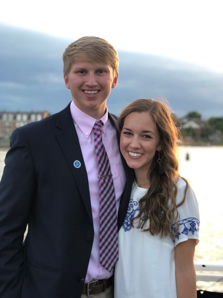 callmecattttt's tweet photo. dinner cruise on the Potomac River 💙 https://t.co/uDaV8F0P8B