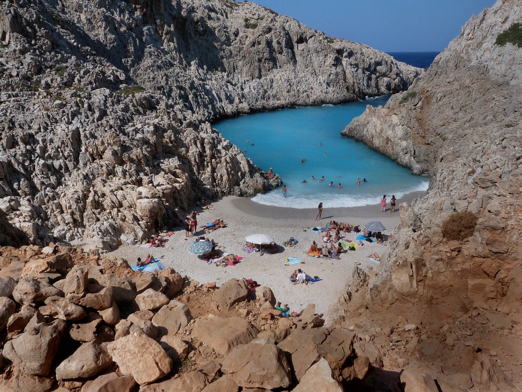 Travel to Crete tweet media