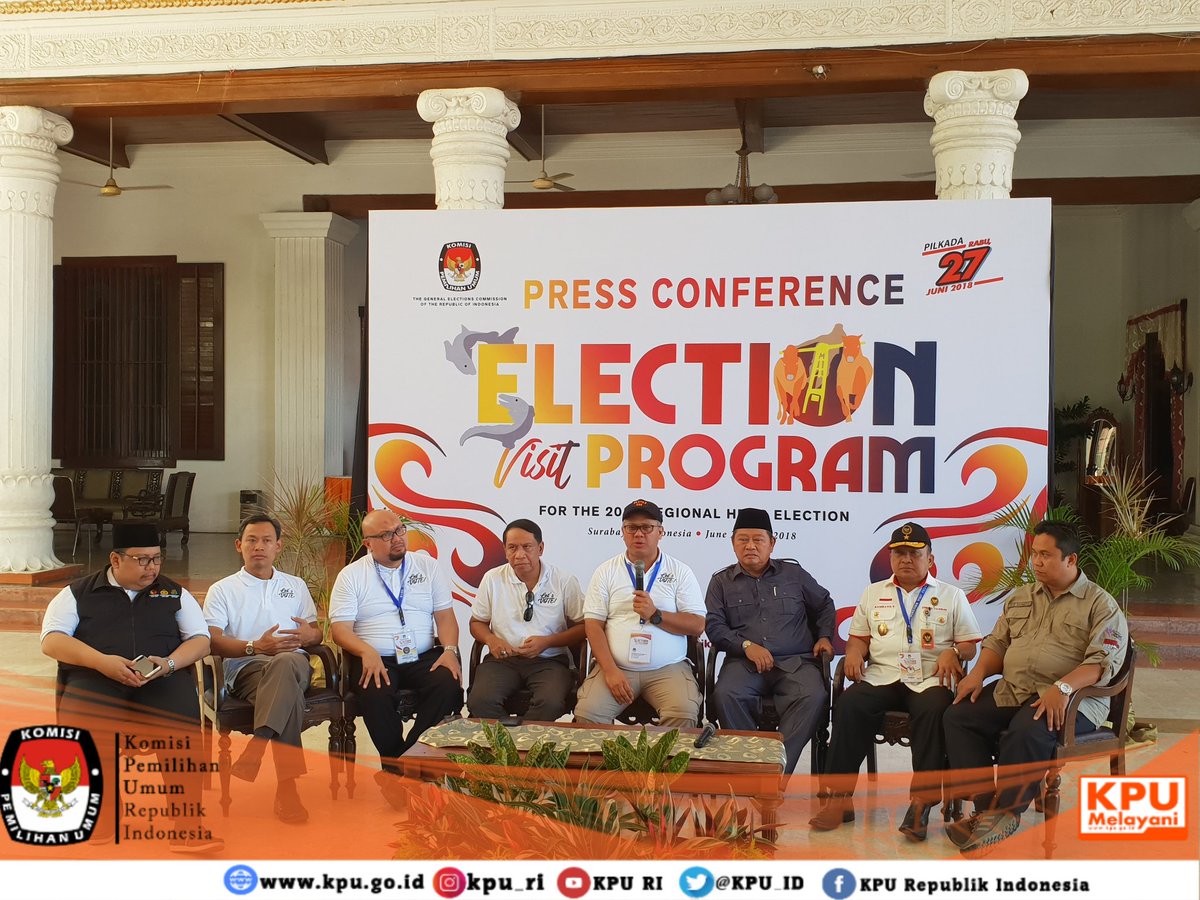 KPU_ID's tweet photo. Konferensi Pers Pilkada Serentak 2018 KPU dengan Komisi II DPR RI, Bawaslu Provinsi Jawa Timur, Bupati Sidoarjo, Asisten Deputi Kord. Penanganan Konflik Kemenkopolhukam, dan KPU Provinsi Jawa Timur #Pilkadaserentak2018 #EVP2018 #electionvisitprogram https://t.co/lWiuQs1CA3