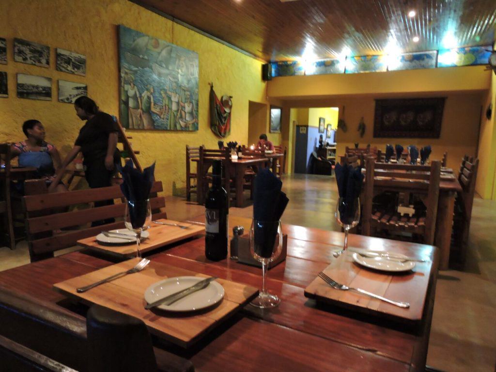 nroutessa's tweet photo. #Komatipoort: #N4 #TambarinaGuestHouse #historictown of #Komatipoort, just off the #MaputoCorridor. #travel #wildlife #accomodation @tambarinaza @adstube @ibizweb @baobabsafarisza @mphappenings @wildoorz
https://t.co/6aZUrzjQp2 https://t.co/hymuxdvjdt