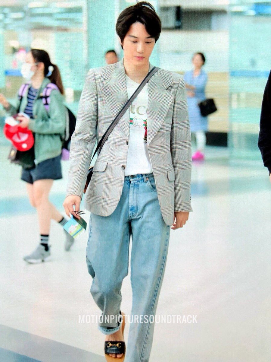 exokai_kr's tweet photo. 180627 패셔니스타 엑소카이쨩☺️ 귀야워😊
#엑소카이 #카이 #KAI https://t.co/eA1ynWIPJm