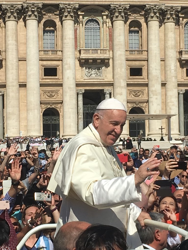 BHGirlsSoc's tweet photo. We made it to Rome and had the opportunity to see and listen to Pope Francis @Pontifex! https://t.co/GROT4l8JTA