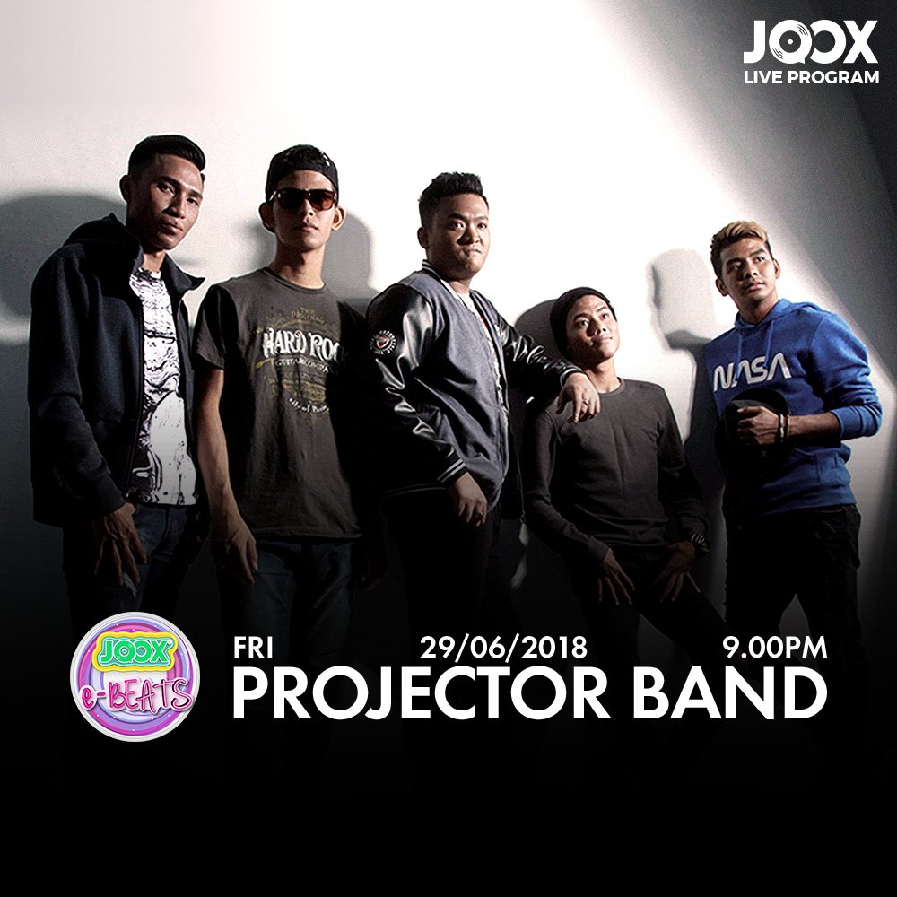JOOXMY's tweet photo. Yeah untuk #JOOXeBEATS minggu ini, kami akan bawakan anda #ProjectorBand!
Mesti korang nak tau perkembangan semasa, atau nak chat live bersama mereka kan?
Kita jumpa Jumaat nanti di aplikasi #joox anda okay?
#jooxmy #jooxmusic #meskikaupuntahu #aisyah #percayahati https://t.co/52D69zqzNV