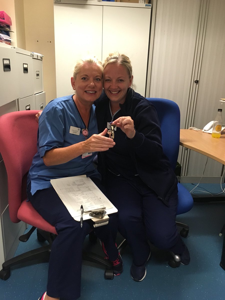 Well that’s it, she’s handed over the ED for the last time. Goodbye and good luck. Missing you already! <a href="/MiddyRay/">Ray Middlemiss</a> <a href="/EdinburghEM/">Edinburgh EM</a>