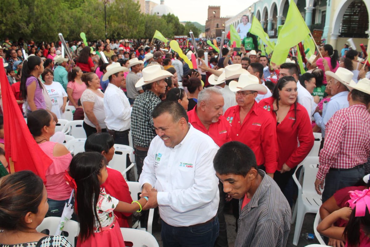 JesusBenaC's tweet photo. Mas del gran cierre de campaña de Víctor Balderrama en Alamos Sonora. #EstamosListos #Meade2018 https://t.co/QwbP638y2U
