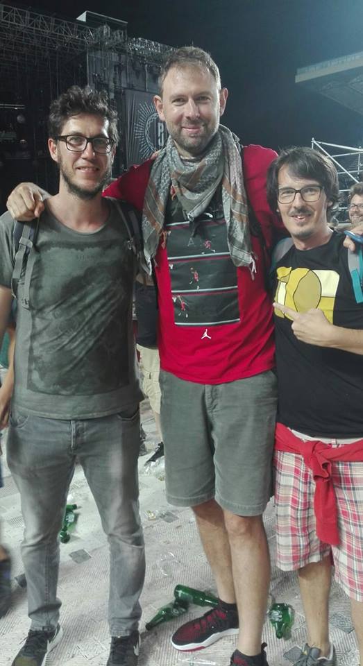 TwoEdgeS's tweet photo. Ho visto gente lamentarsi a #padova per #PJLive2018 perchè "alla fine accendono le luci " xD
Ah, io e il mio socio invece abbiamo visto #JackGalanda , 2 ex cestisti Vs l'uomo che fermo il Dream Team https://t.co/yo92kM0dGU