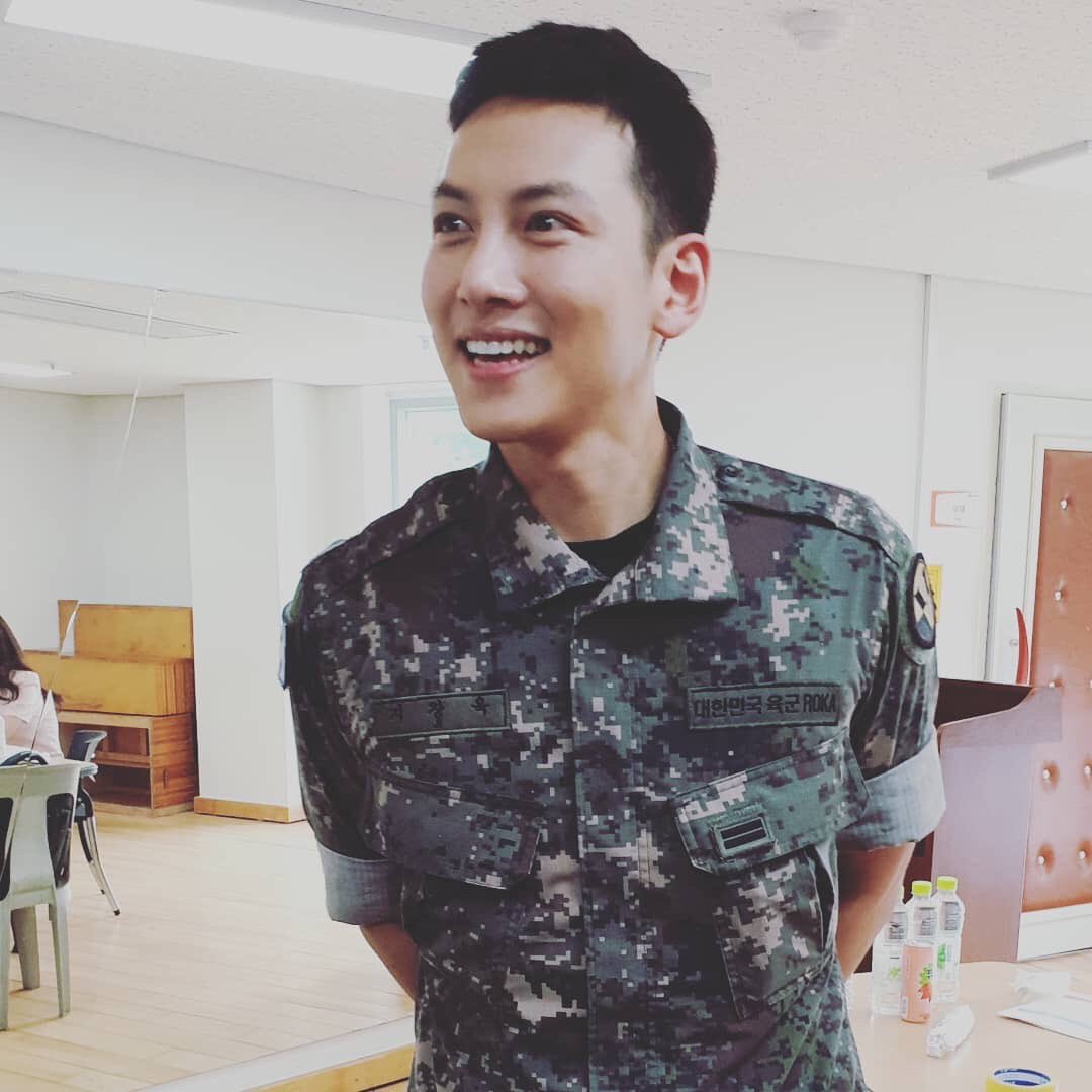 talliihhaa's tweet photo. 철원에서 같이 근무하는 군인의 가족 인스타에 계탔다며 올라온 지창우기 https://t.co/VzDfMRTgoT