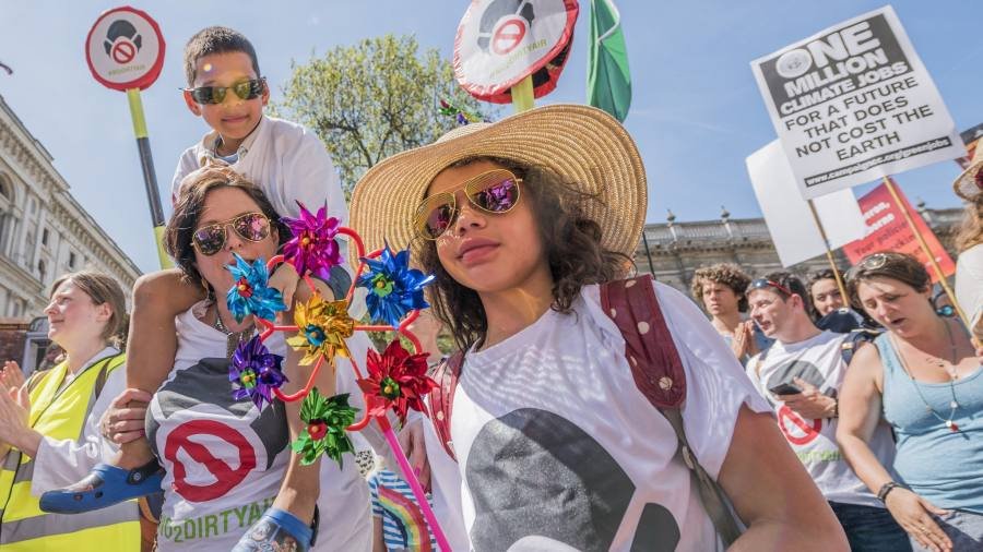 CalcMyWealth's tweet photo. Millennial Money: When ethical funds aren’t so ethical https://t.co/9hGejqaHDu via @financialtimes https://t.co/5alliUnZ4w