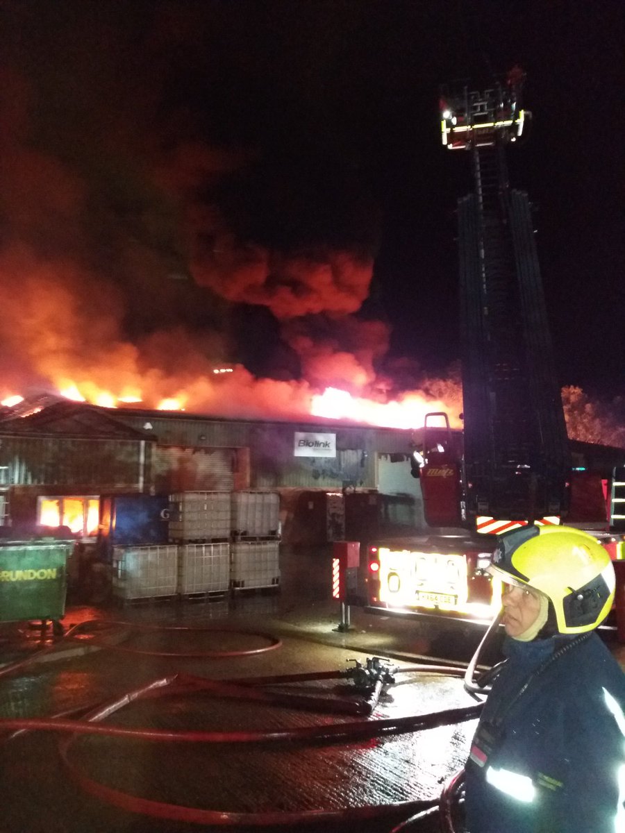 ParkinsTim's tweet photo. @Bucksfire crews supported @northantsfire over night with a large fire in Brackley. # interoperability # collaboration https://t.co/yP1Jrckb3V