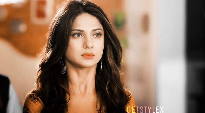 JenWingetStyle's tweet photo. zoya siddiqui looking elegantly gorgeous in this yellow outfit 😍💛
@jenwinget | Episode 72
#Bepannaah https://t.co/PtFAo5Mt7m