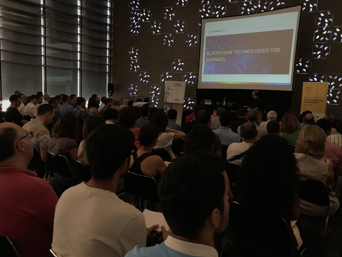 lau_barreda's tweet image. Es el #blockchain una tecnología capaz de transformar el mundo? @acornella nos lo cuenta. #SOMATechHub #tecnologia #castellon @CEEICastellon
