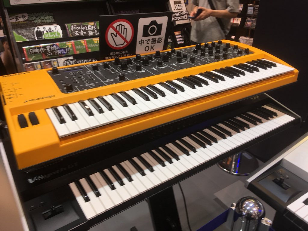 渋谷のツタヤとタワレコでの小室哲哉機材展を見てきました。 ほとんど