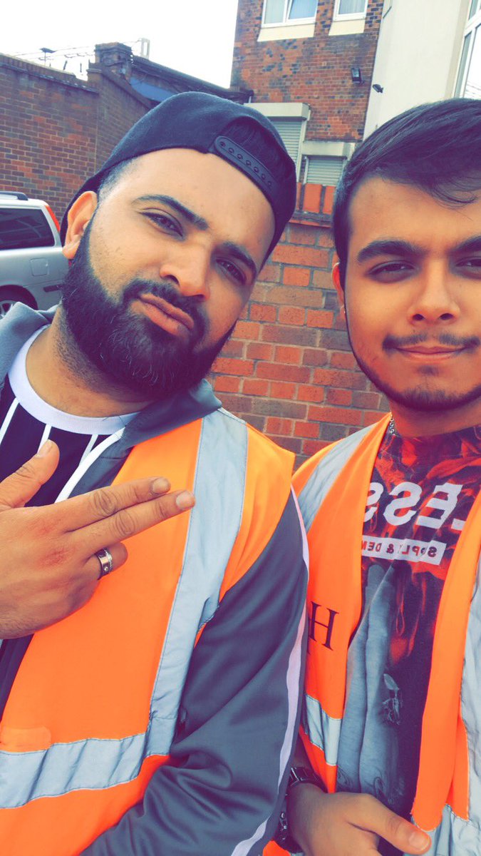HRLinkedLtd's tweet photo. Celebrating 1 year of HR Linked we set out to help the homeless in Birmingham though the charity ‘Homeless Heroes’ thank you to everyone that supported us! https://t.co/hJVVekrn6p