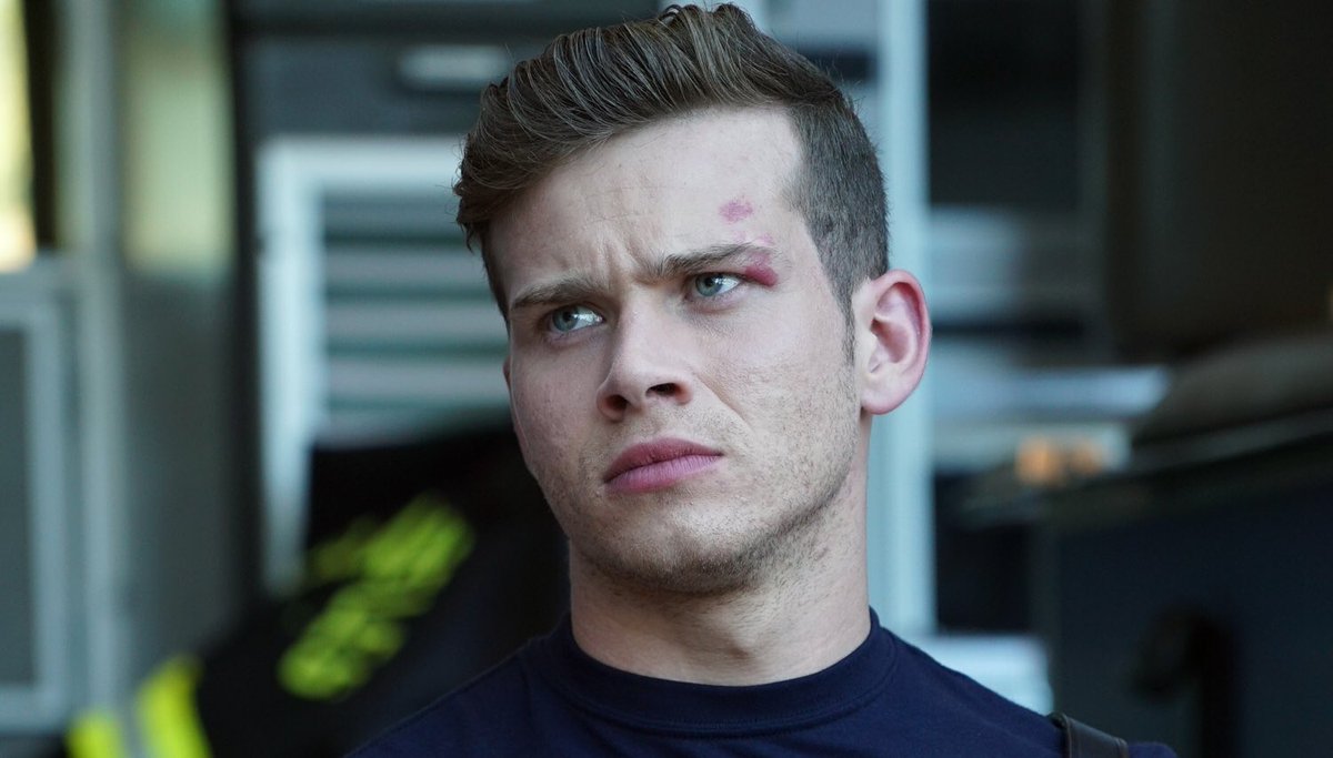 911NewsUpdates's tweet photo. Happy Birthday the incredibly talented Oliver Stark. The #911onFOX star turns 27 today. 🎉

#ChoiceBreakoutTVStar @oliverstarkk https://t.co/cY8EaR5I6c