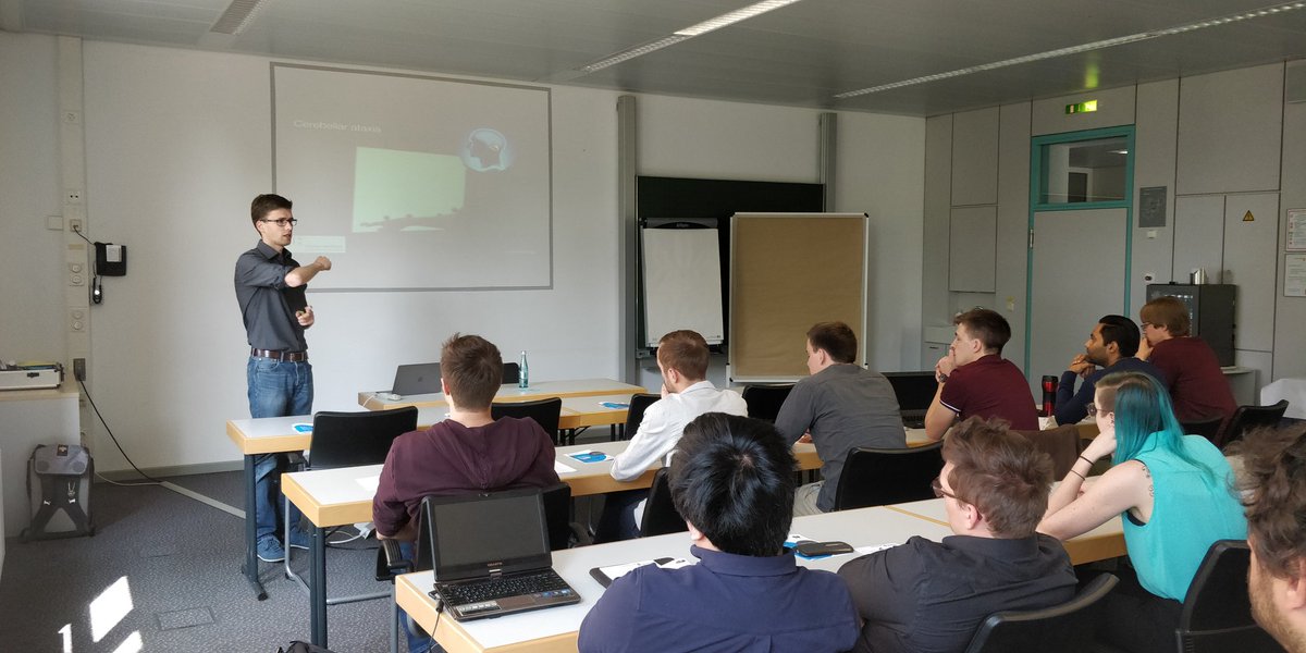 CBMStuttgart's tweet photo. The second week of the #IRTGSummerSchool2018 on #SoftTissueRobotics goes on with keynote speaker Daniel Häufle from @uni_tue giving a talk on "The role of biomechanics in movement control" @dfg_public @Uni_Stuttgart @AucklandUni https://t.co/ZQsuQlVhwc