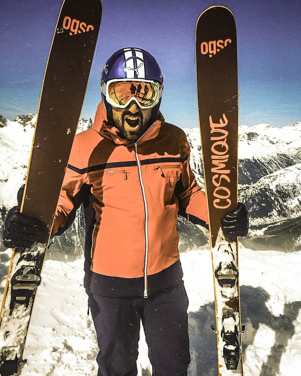 ogsoski's tweet photo. Between the mountain peaks and the sky there are only clouds and mountaineers...
@bapt_ol @ChamonixBlanc @MONTBLANC_NR @_Fusalp top top top #chamonixmontblanc #chamonix #montblanc #fusalp #ogso #grandsmontets #ski #ADRENALINE #HARDACTIVITY #OGSO #OGSOSKI #MOUNTAIN_essentials https://t.co/5KLLzJjw4F