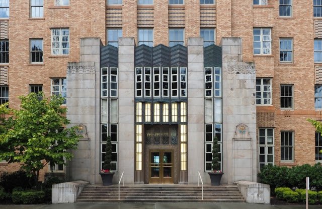 Art deco jewel in Seattle buff.ly/2luULd2 Pacific Tower