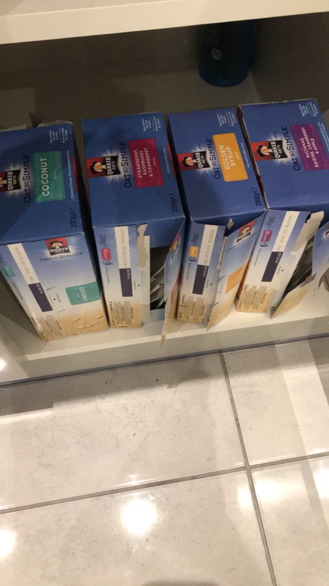 Laura_GraceFace's tweet photo. 4 flavours! 😁
This is about as exciting as life (/breakie) gets! 😜
#OatSoSimple
#DailyBreakfastSince2012
#FoodRoutine
#ActuallyAutistic https://t.co/dxj8cgp6MX