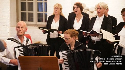 Komend weekend de muzikale afsluiting van Verloren, Herboren in het #Kruithuis waarin actuele kunst en  klassieke muziek een verbond aangaan. Met <a href="/CapellaBrabant/">Capella Brabant</a>. stokpunt.nl/culturele%20ac…
Foto: Gerard Monté
