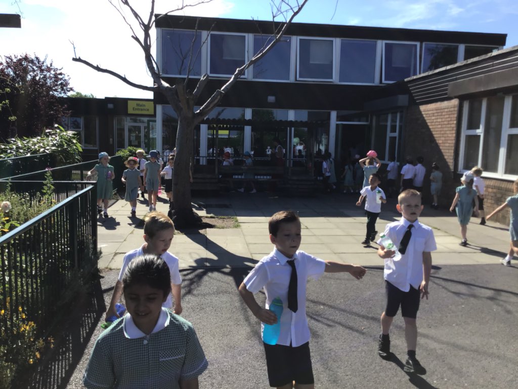 StOswaldsPriLiv's tweet photo. Day 3 of year 1s sponsored #dailymile for #phabkids ! Lovely weather once again #sportsandhealthweek #keepingfit #healthylifestyle https://t.co/74D0QG8TkY