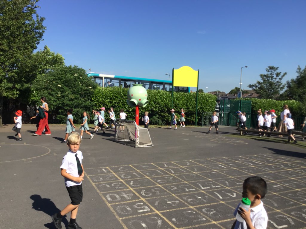StOswaldsPriLiv's tweet photo. Day 3 of year 1s sponsored #dailymile for #phabkids ! Lovely weather once again #sportsandhealthweek #keepingfit #healthylifestyle https://t.co/74D0QG8TkY