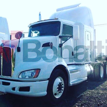 Grupo_Boxito's tweet photo. VENTA DE VEHICULOS Y MAQUINARIA PARA MAYOR INFORMACION CONTACTA A NUESTROS EJECUTIVOS 
(554 741 1312 Y (554 741 1311) VISITA https://t.co/SMeSJNVUxR 
CHEVROLET COLORADO 2013 $135,000
VOLKSWAGEN JETTA 2013 $95,000
TRACTOCAMION KENWORTH 2011 $425,000
MONTACARGAS TOYOTA 2009 $73,000 https://t.co/StWt2VwSlc