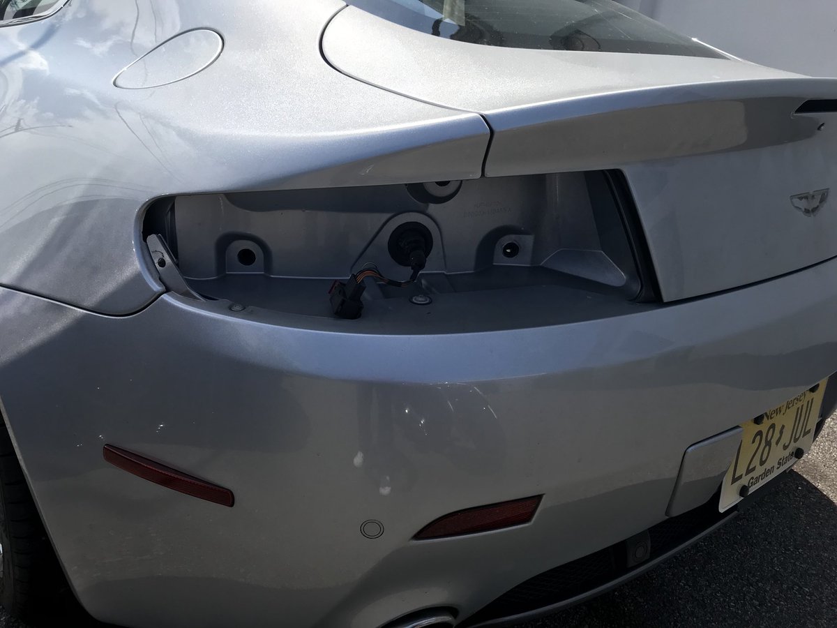 ShiftingLanes's tweet photo. The #AstonMartin #v8vantage is debadged and ready for its wrap! Cannot wait to unveil this thing to you guys. The color is ๐ฏ๐๐ป@astonmartin @AstonMartinPR #shiftinglanes #justgetoutanddrive #fastcars #supercars #sportacars #rarecars https://t.co/bEHa5EWmfz
