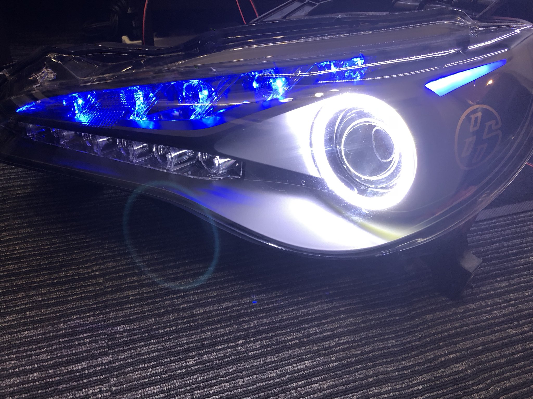 Custom Led Studio L Rush Twitter પર 86後期ヘッドライト完成 デザインリング ツインカラーポジション にシーケンシャルウインカー アクリルフィン埋め込み加工 Custom Led Studio L Rush Twitter પર 86後期ヘッドライト完成 デザインリング ツインカラーポジション にシーケンシャルウインカー アクリルフィン埋め込み加工