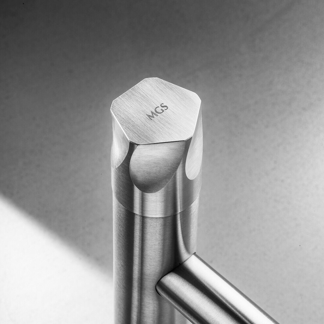 purcellmurray's tweet photo. The new Penta handle by @mgsdesigns #mgsmilano
.
#Milan #MilanoDesignWeek2018 #Travertine #SaloneDelMobile #EuroCucina2018 #Archiproducts #Fuorisalone #Fuorisalone2018 #Fixtures #Faucets #Italy #KitchenDesigners #EuroCucina #InstaDesign #Architecture #Architects https://t.co/YGbQVbaEri
