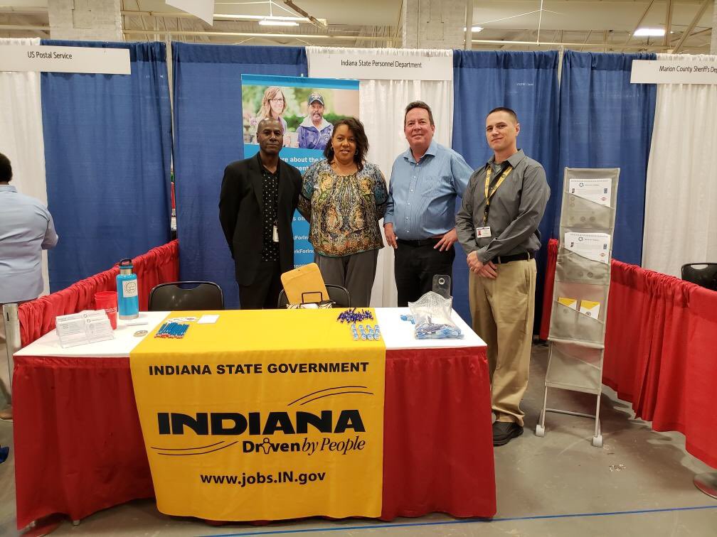 IndianaCCT's tweet photo. What better way to start your morning than with a job offer at today’s @HireHoosierVets job fair!? Come by the @IndyStateFair ag/horticulture building to learn about IN career opportunities. 9-noon is exclusively for veterans, and noon-3 is open to all! #NextLevelJobs https://t.co/62GlpwkO4r