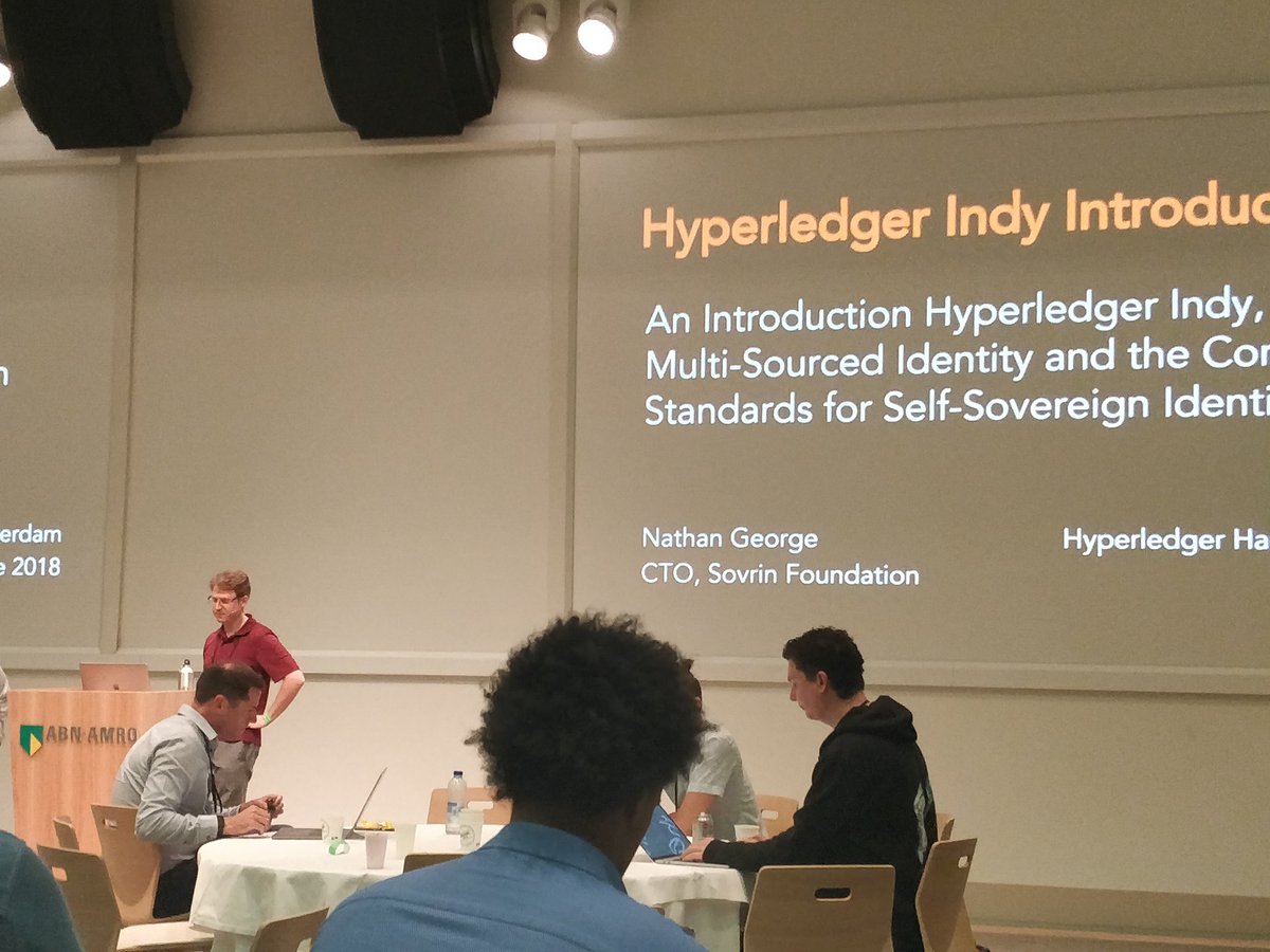 Next up, #selfsovereign #digital #identity by @nathangeorge @Hyperledger #hackfest #sovrin