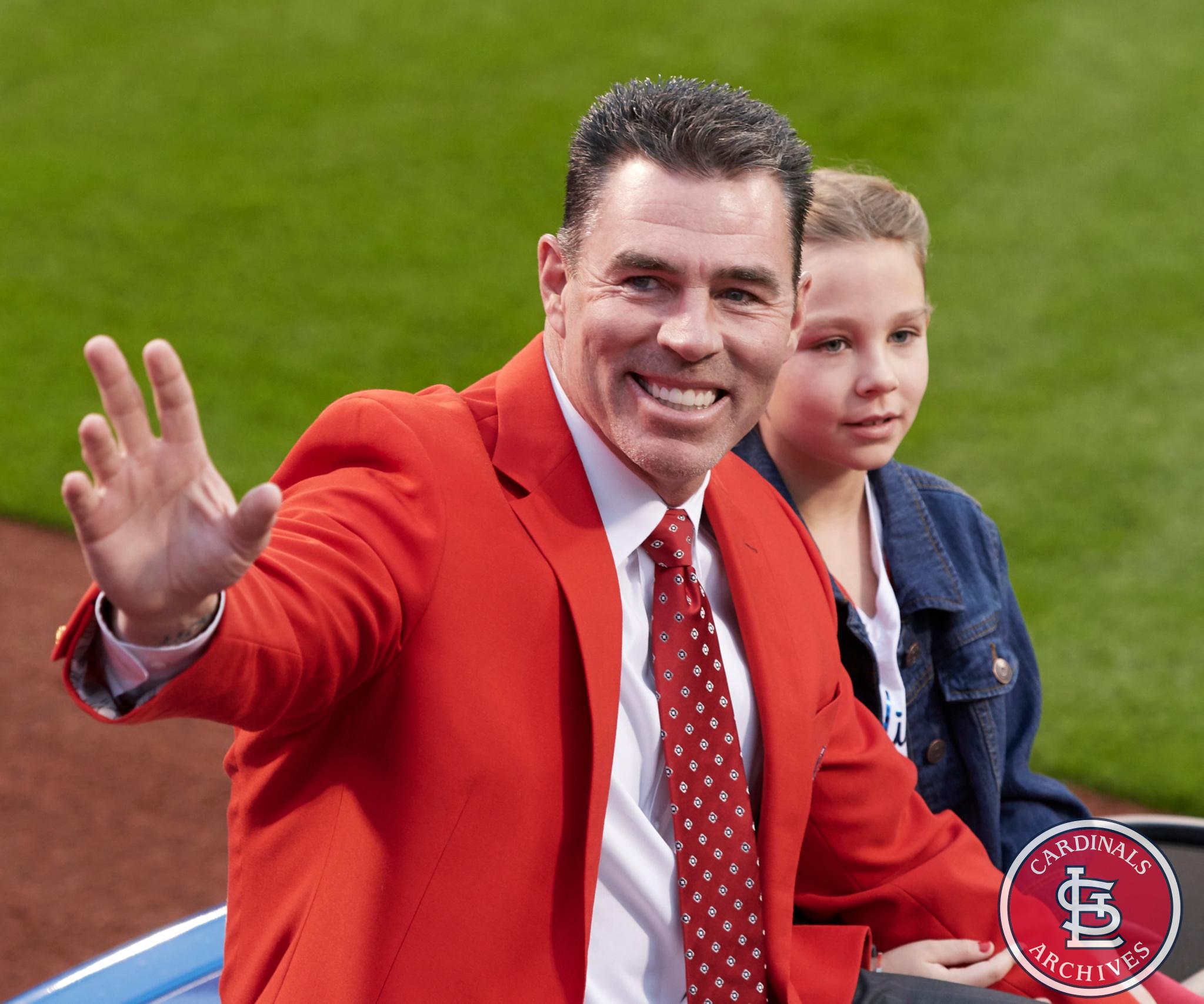 Join us in wishing a Happy 48th Birthday to 8x Gold Glove winner and outfielder, Jim Edmonds! 